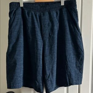Lululemon Pacebreaker 9inch lined Size L